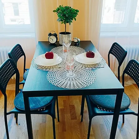 Appartement Centrally Located *